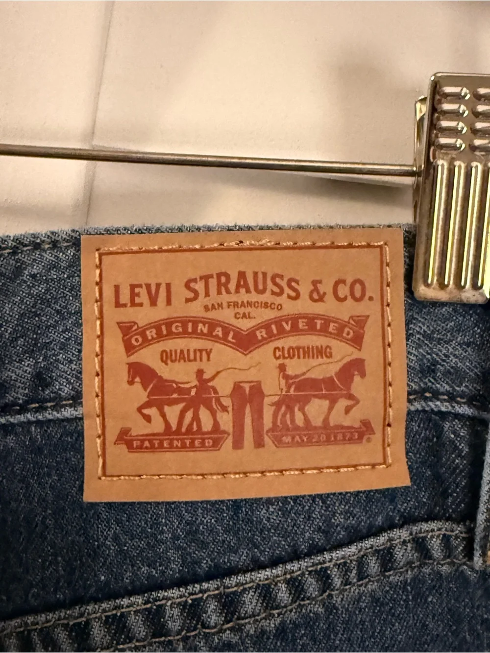 Levi’s Women’s High Waisted Straight Jeans Size 32 - Picture 10 of 14